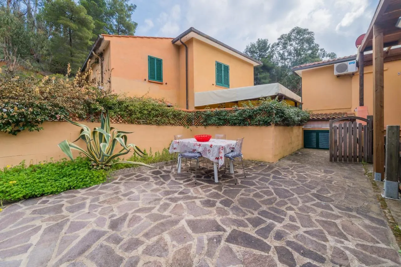 Cottage Spiaggia Di Reale Porto Azzurro Italy