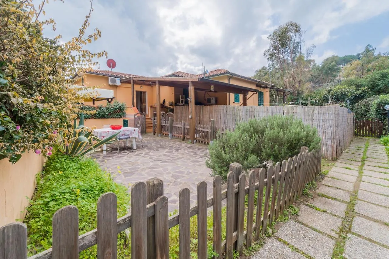 Cottage Spiaggia Di Reale Porto Azzurro 0*,  Italy