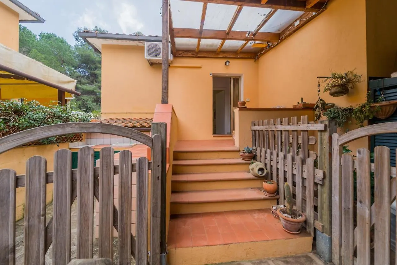 Cottage Spiaggia Di Reale Porto Azzurro Apartment